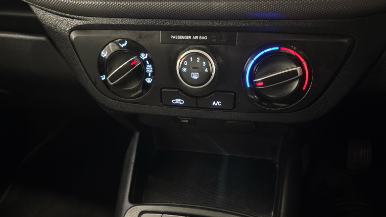 Hyundai i10 1.0 MPi SE Connect 5dr Petrol Hatchback